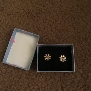 daisy earrings